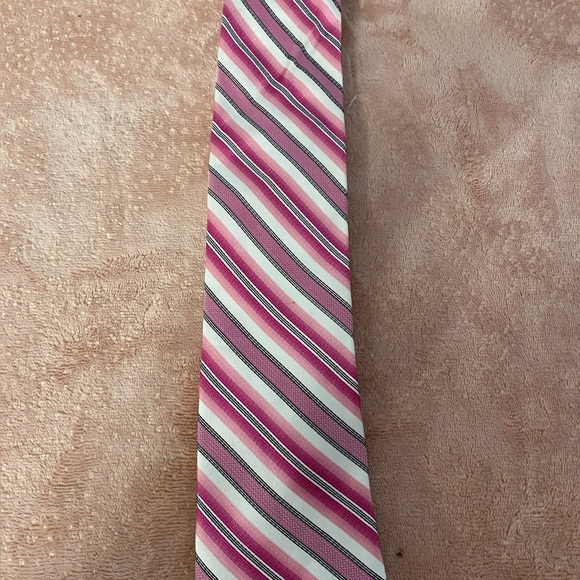 Classic Pink and Cream Striped Tie - Picture 9 of 9